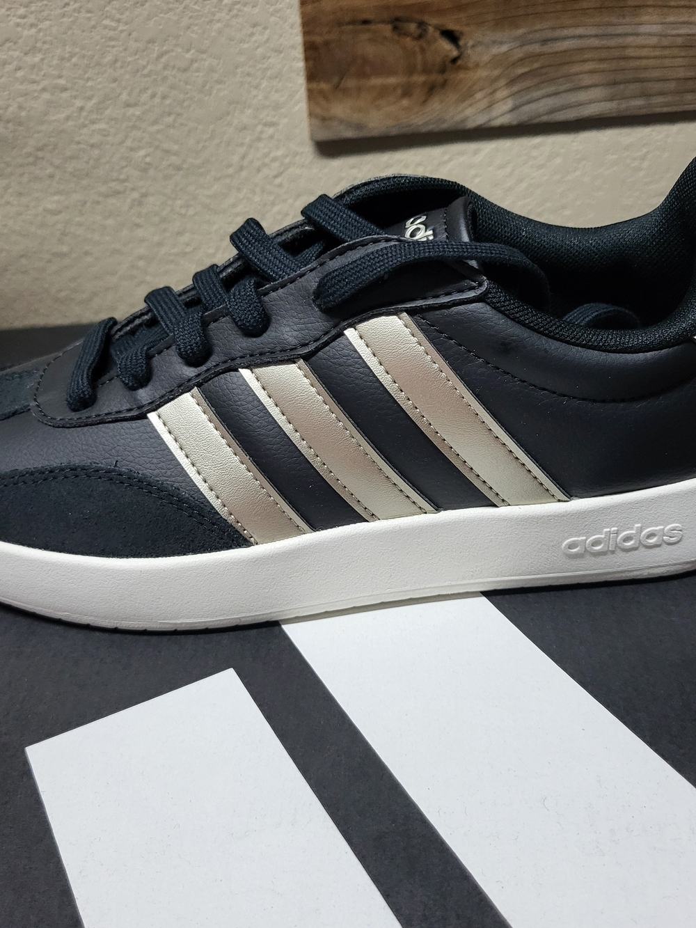 *NEW* Adidas Barreda Womens Black Sneakers Casual Shoes JI4906 Women's Size 10